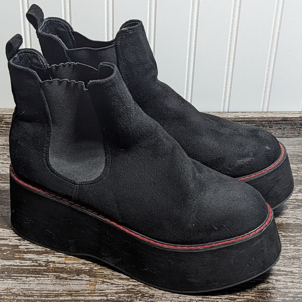 Koi Footwear Women's Black Faux Suede Platform Slip On Comfort Ankle Boot Size 8